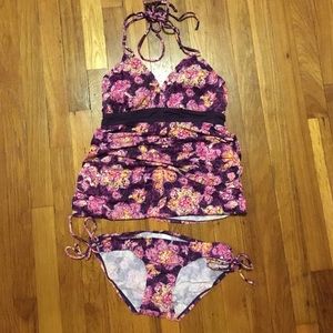 Maternity swim wear