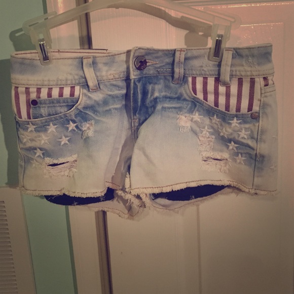 America Shorts