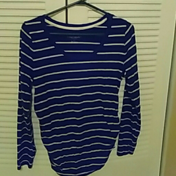 Navy blue Liz Lange maternity shirt