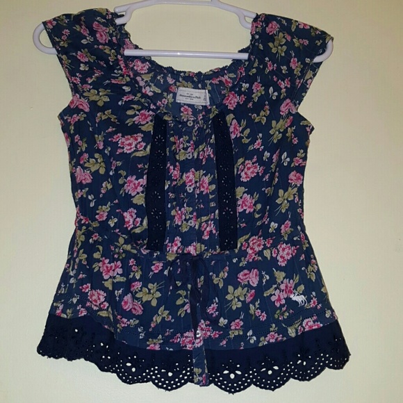 Abercrombie and fitch floral top