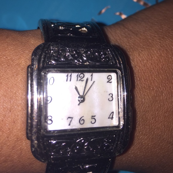 Open/Close Watch - Picture 3 of 4