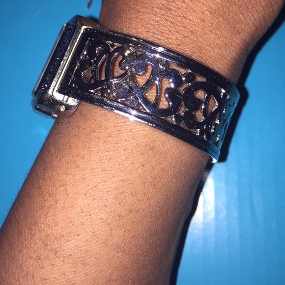 Open/Close Watch - Picture 4 of 4