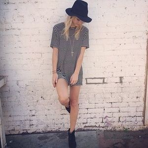 BRANDY MELVILLE TSHIRT DRESS