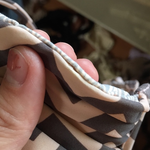 ❌SOLD❌Acacia top - Picture 4 of 4