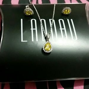 Landau earrings and necklace set