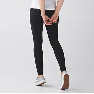 Classic Lululemon Wunder Under leggings - Size 6