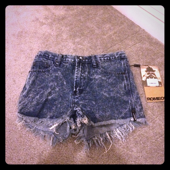 One Teaspoon Romeo cut off shorts
