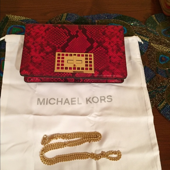 ❣️NWT❣️MICHAEL KORS❤️RED❤️ Ellie Flap Over PURSE - Picture 1 of 8