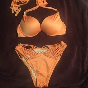 VS bikini