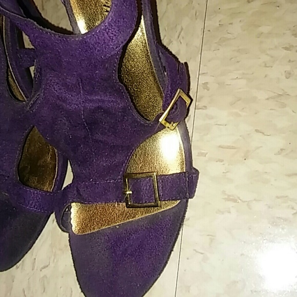 Purple heels - Picture 2 of 3