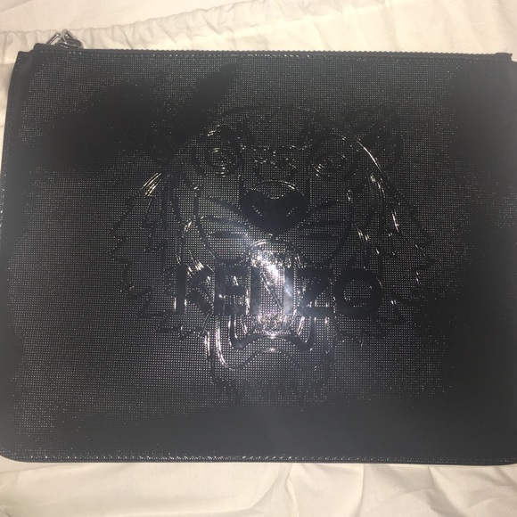 Kenzo black clutch *new season*