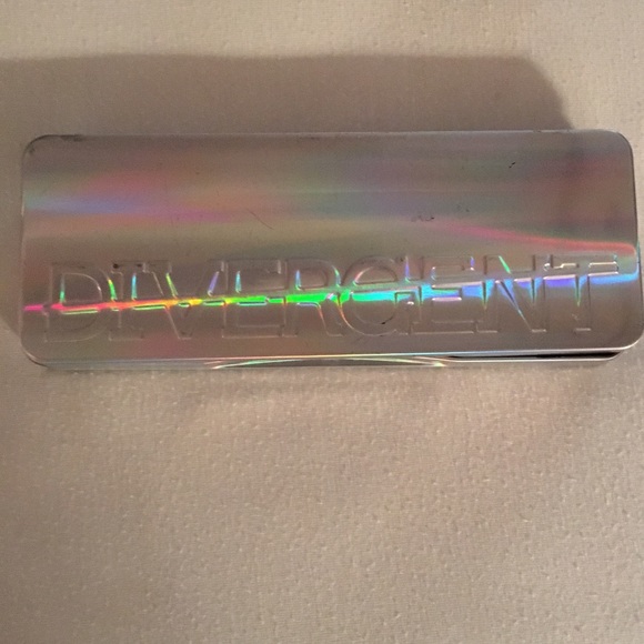 Divergent Makeup Kit