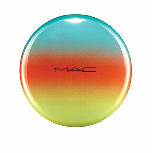 MAC BRONZER- DELICATES
