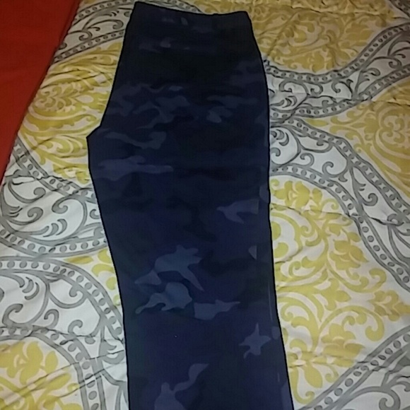 Gap crop khaki pants - Picture 3 of 4