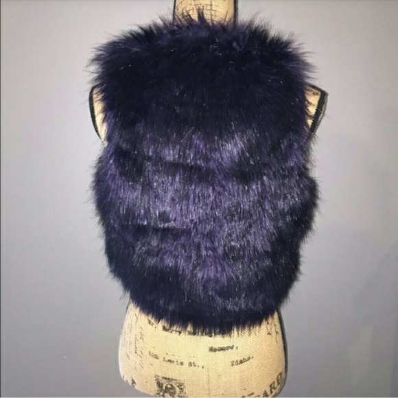 Fur vest - Picture 2 of 2