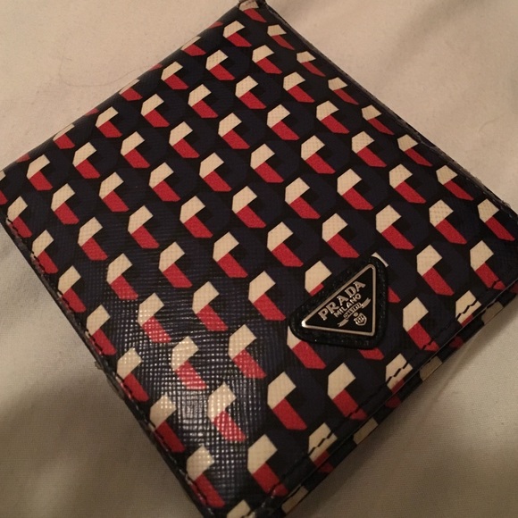 PRADA SAFFIANO WALLET - Picture 2 of 4