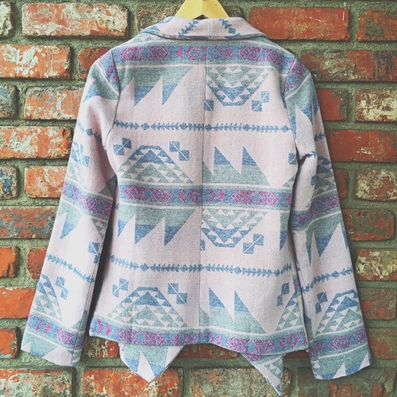 🚫BUNDLED🚫Tribal print jacket - Picture 2 of 4