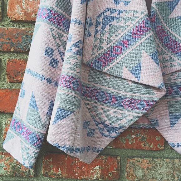 🚫BUNDLED🚫Tribal print jacket - Picture 4 of 4