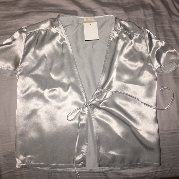 Brandy Melville Leesa Silky Top