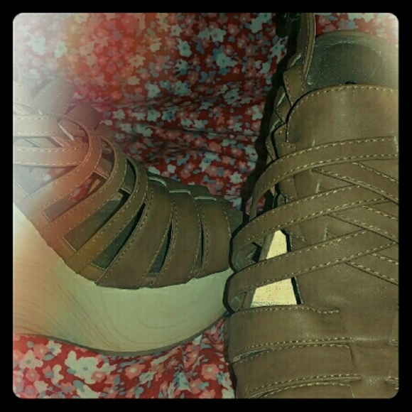 Brown wedges