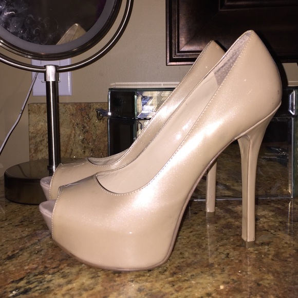 Enzo Angiolini heels authentic.