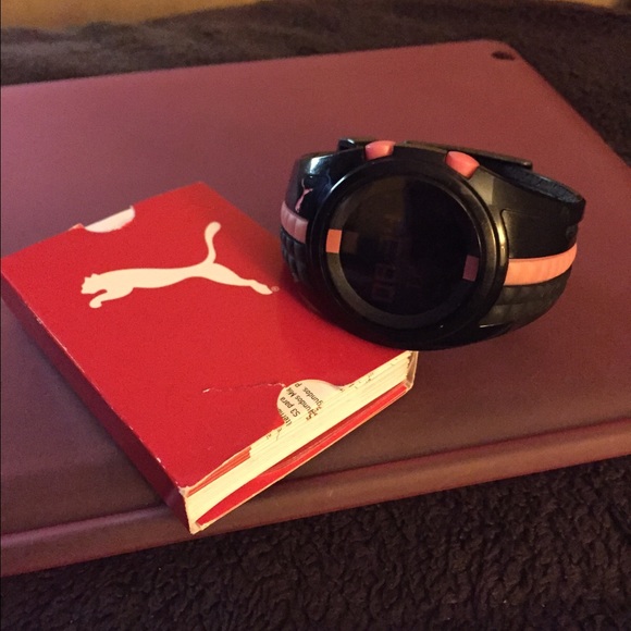 Puma watch for ladies; Pink and black - Picture 2 of 2