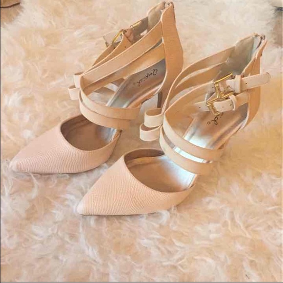Qupid Pumps