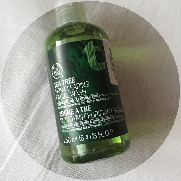 🚫SOLD🚫 TeaTree Skin Clearing Facial Wash