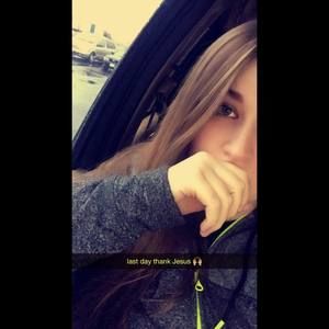 Meet your Posher, Alyssa