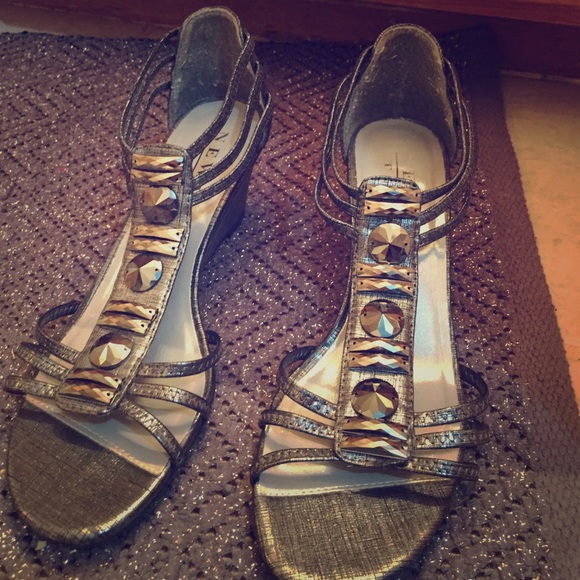 Wedge sandals 8.5