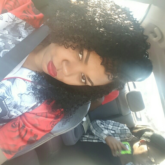 Meet your Posher, Damita