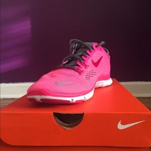 NIKE FREE 5.0