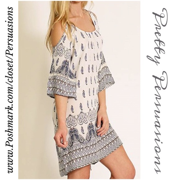 SOLD OUT 🌻NWT Cold Shoulder Border Print Dress - Picture 3 of 4