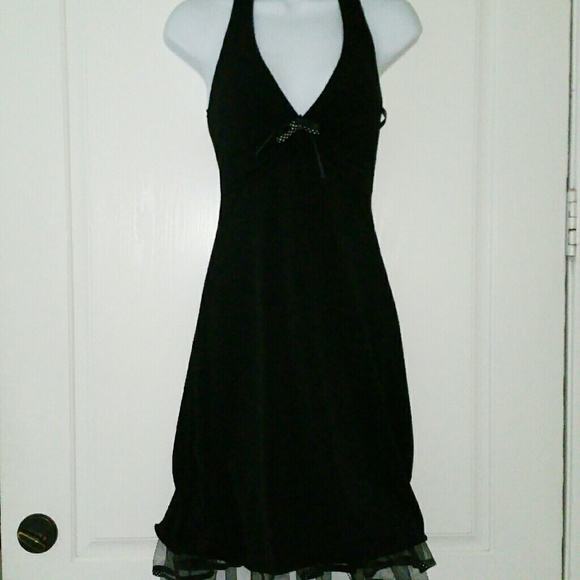 Love Tease Dresses & Skirts - 💞SALE💞 Adorable Black Halter Dress