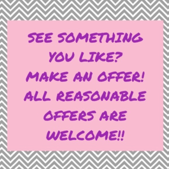 MAKE A REASONABLE OFFER!!! 😊😊😊