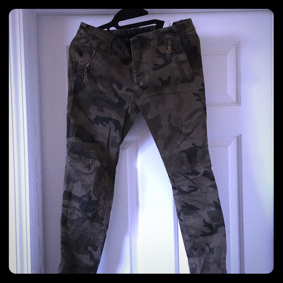 Skinny jeans