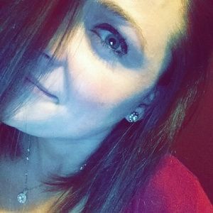 Meet your Posher, Renee