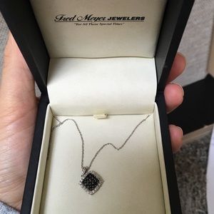 Fred Meyer jeweler diamond necklace