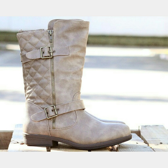 Mid-Calf Quilted Boots - Taupe - Picture 1 of 2