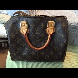 Authentic Louis Vuitton Speedy 25