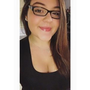 Meet your Posher, Marisa