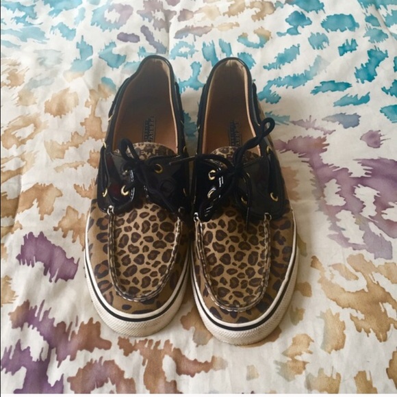 Leopard Sperrys