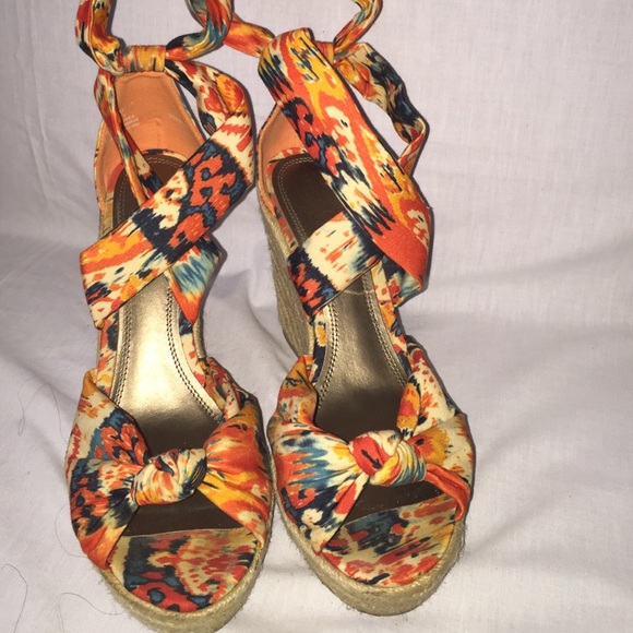 Impo tie up sandals - Picture 2 of 2