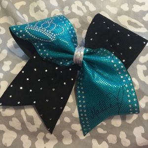 Cheer Bow