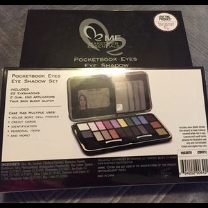 Pocket wallet eye shadow