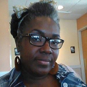 Meet your Posher, Latosha