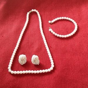 Pink fake pearl set