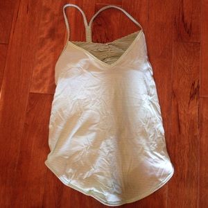Lululemon Athletica Roll Out Tank*Silver with tags
