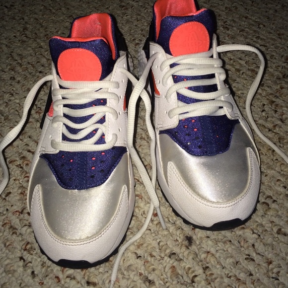 NIKE huarache white blue and pink!