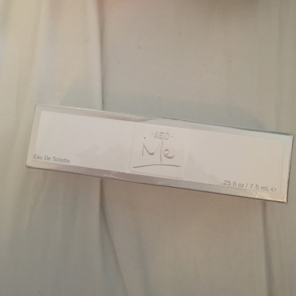 "Me" roll-on perfume by American Eagle